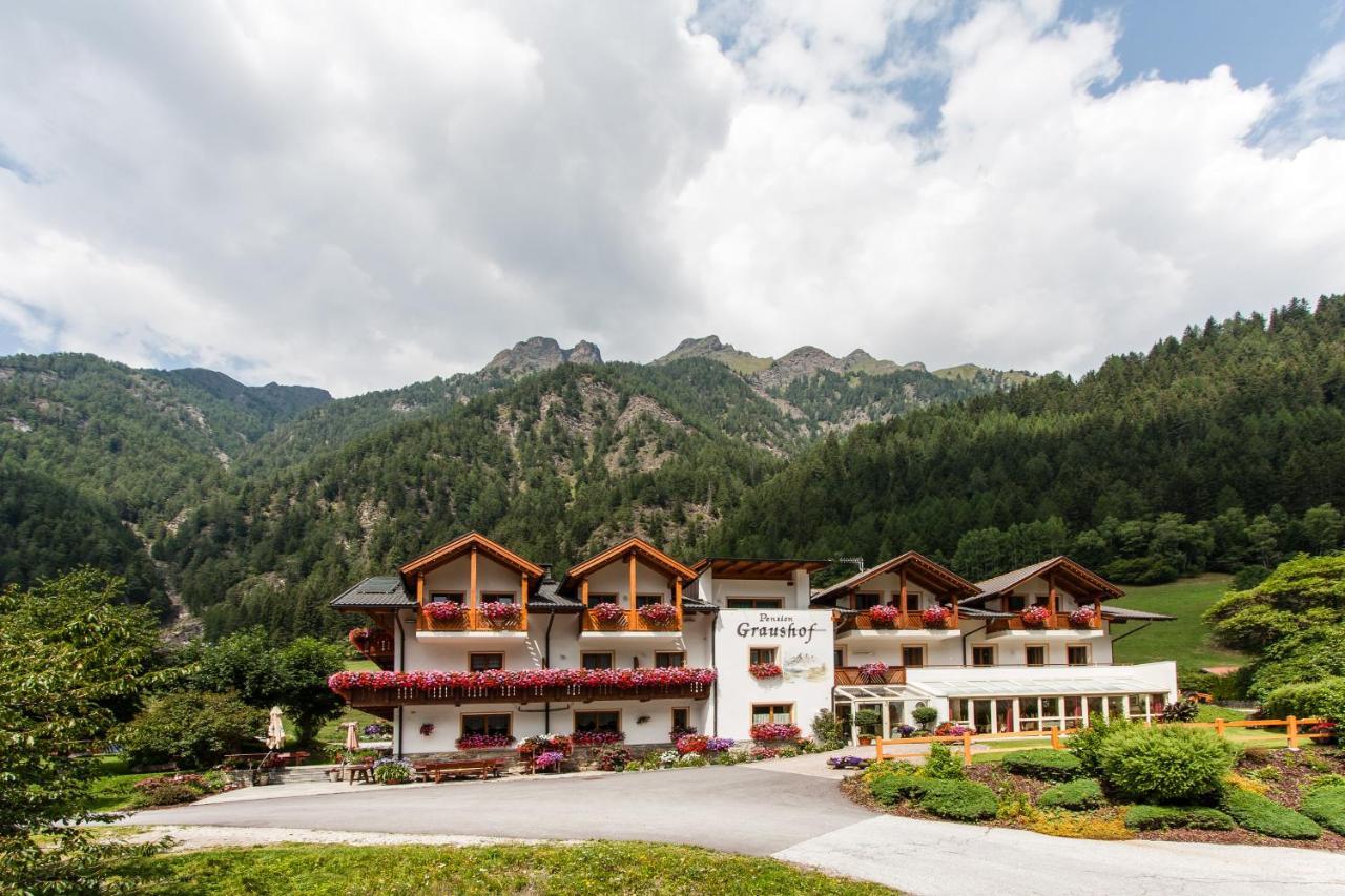 Graushof Hotel Val di Vizze Eksteriør billede
