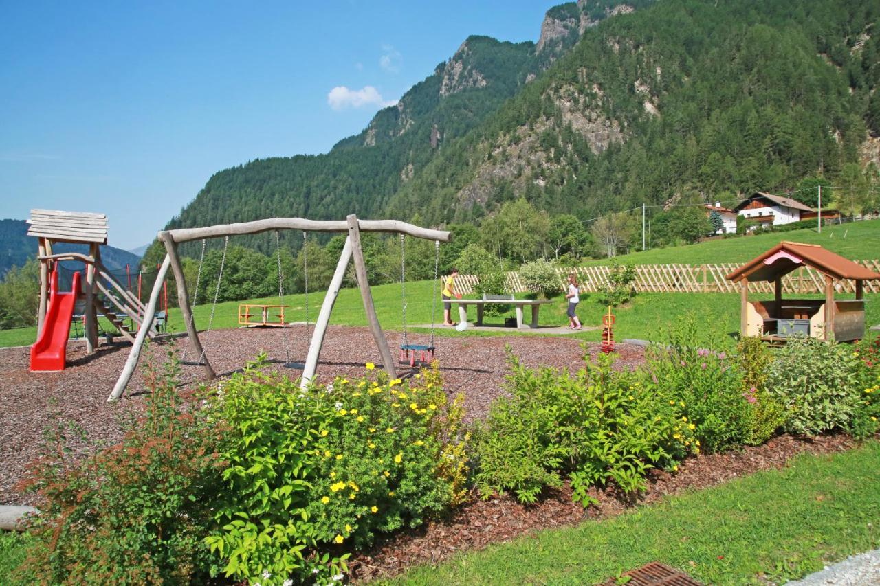 Graushof Hotel Val di Vizze Eksteriør billede
