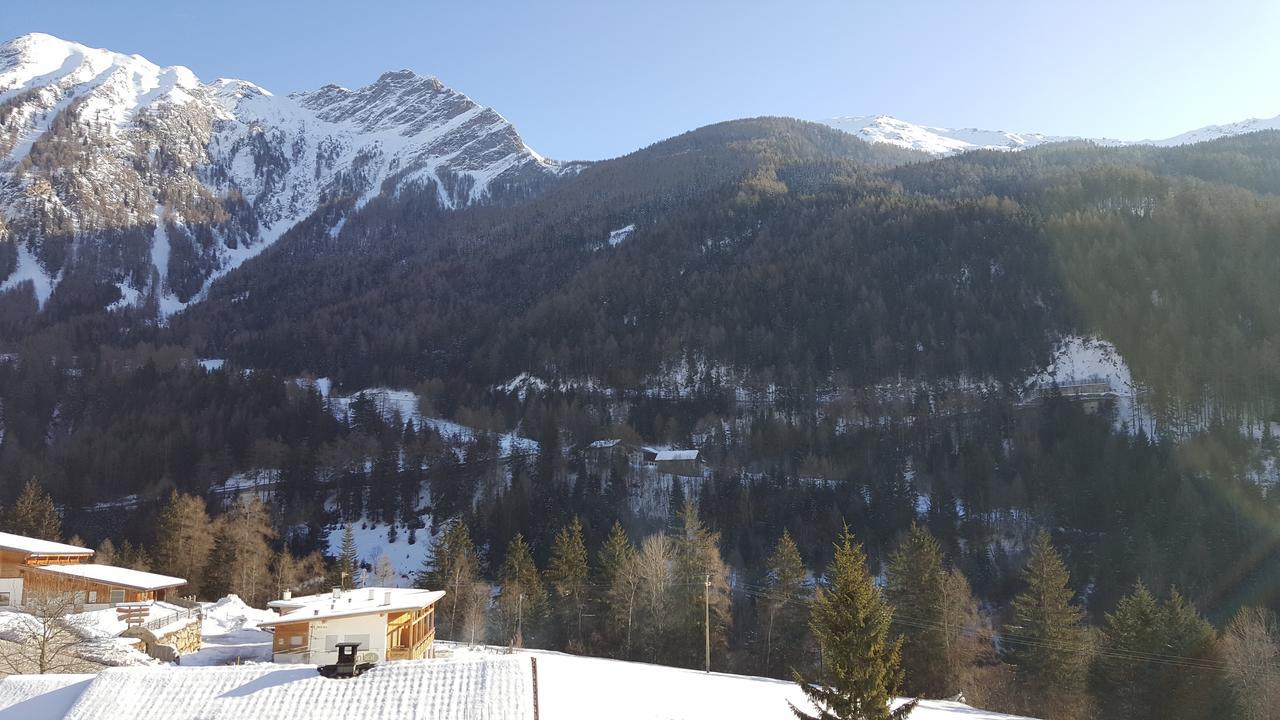 Graushof Hotel Val di Vizze Eksteriør billede